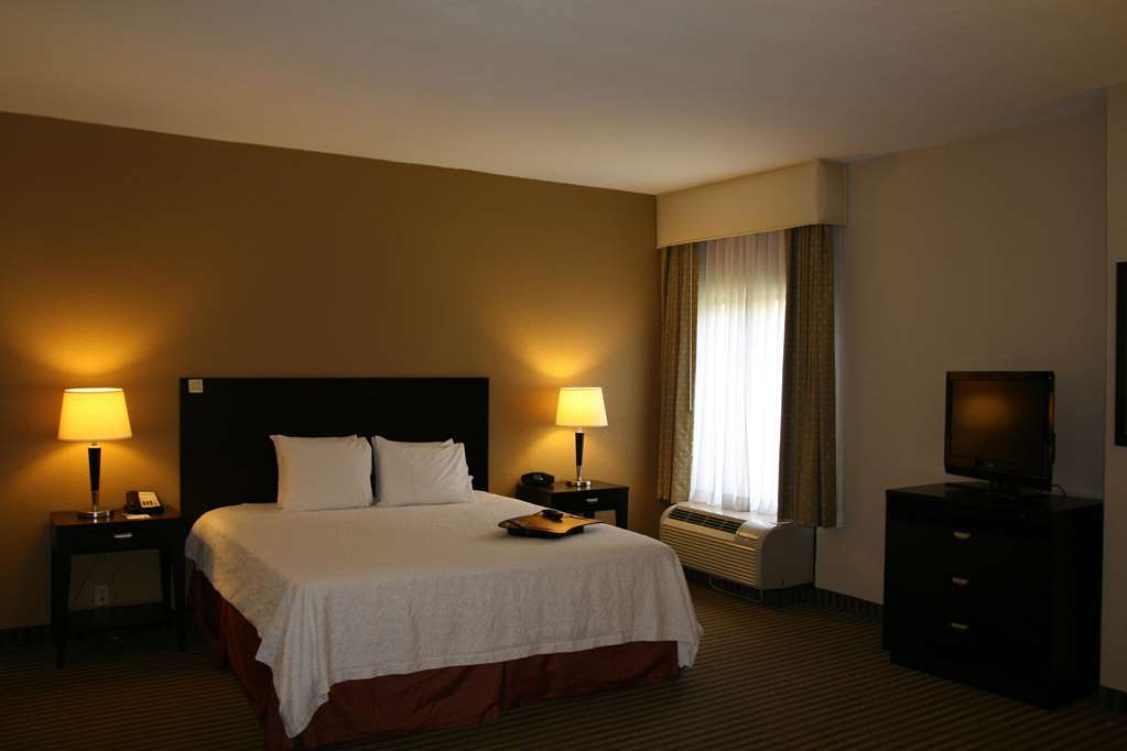 Hampton Inn Biloxi-Ocean Springs חדר תמונה